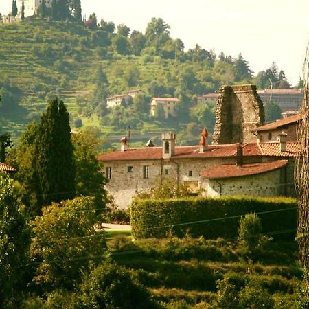 Bed and Breakfast Castello Di Cernusco Lombardone Exterior foto