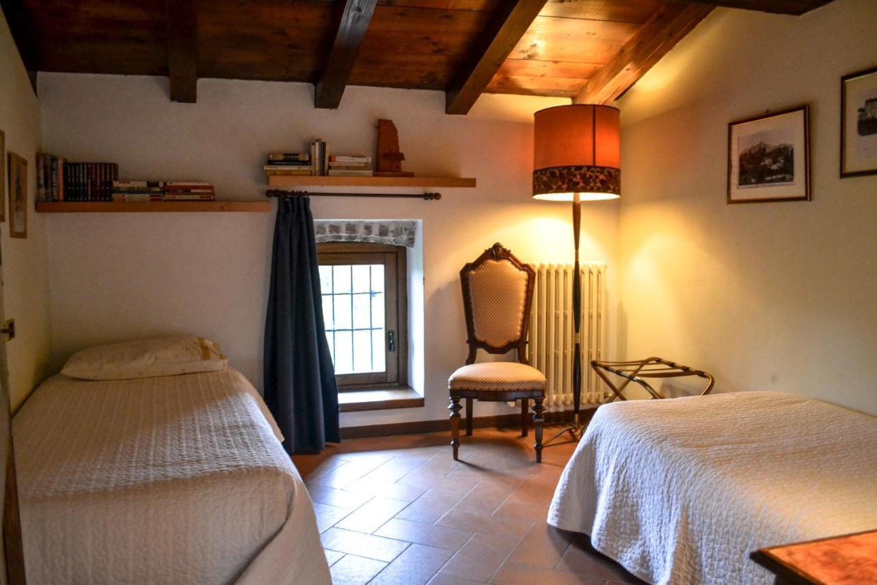 Bed and Breakfast Castello Di Cernusco Lombardone Exterior foto