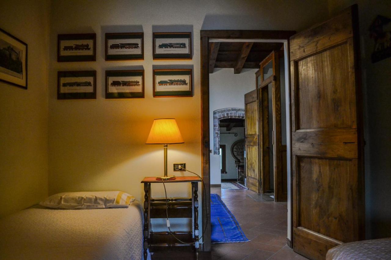 Bed and Breakfast Castello Di Cernusco Lombardone Exterior foto