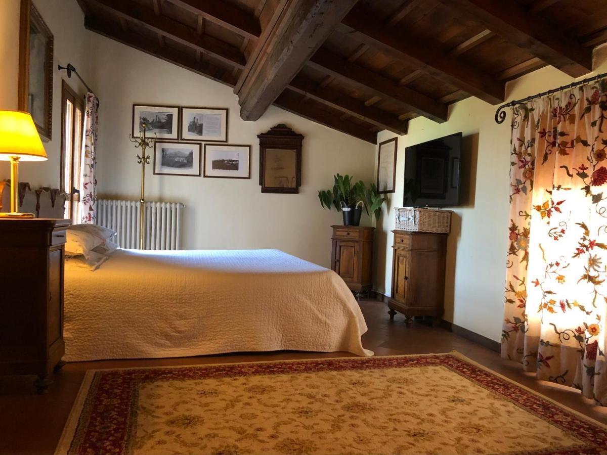 Bed and Breakfast Castello Di Cernusco Lombardone Exterior foto