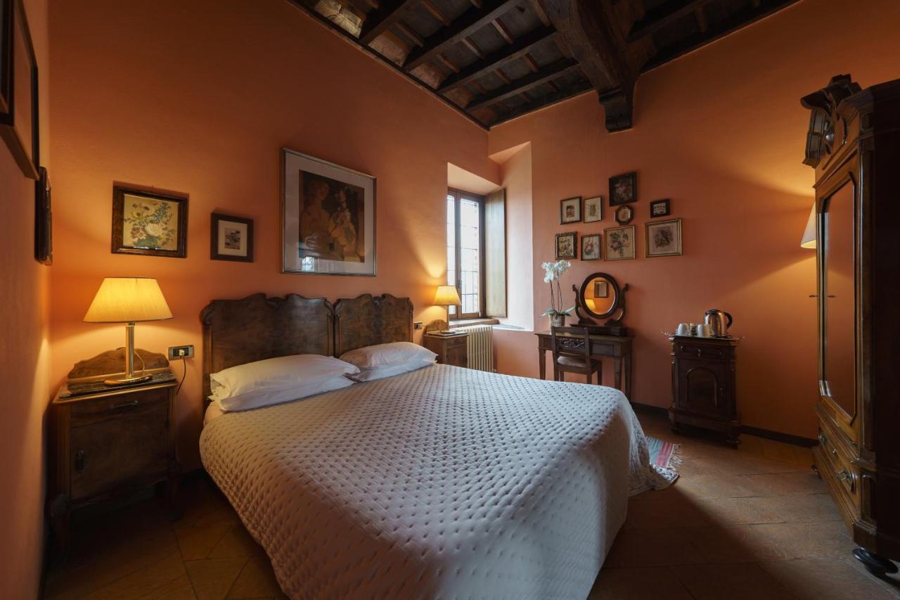 Bed and Breakfast Castello Di Cernusco Lombardone Exterior foto