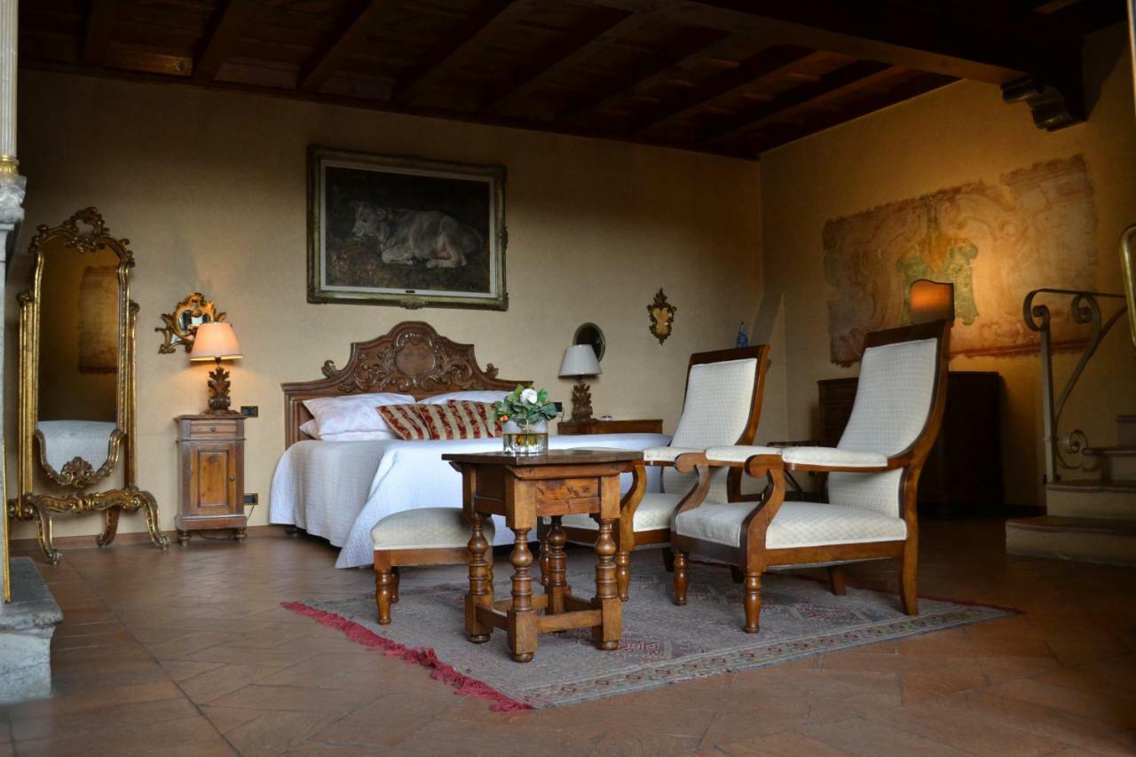 Bed and Breakfast Castello Di Cernusco Lombardone Exterior foto