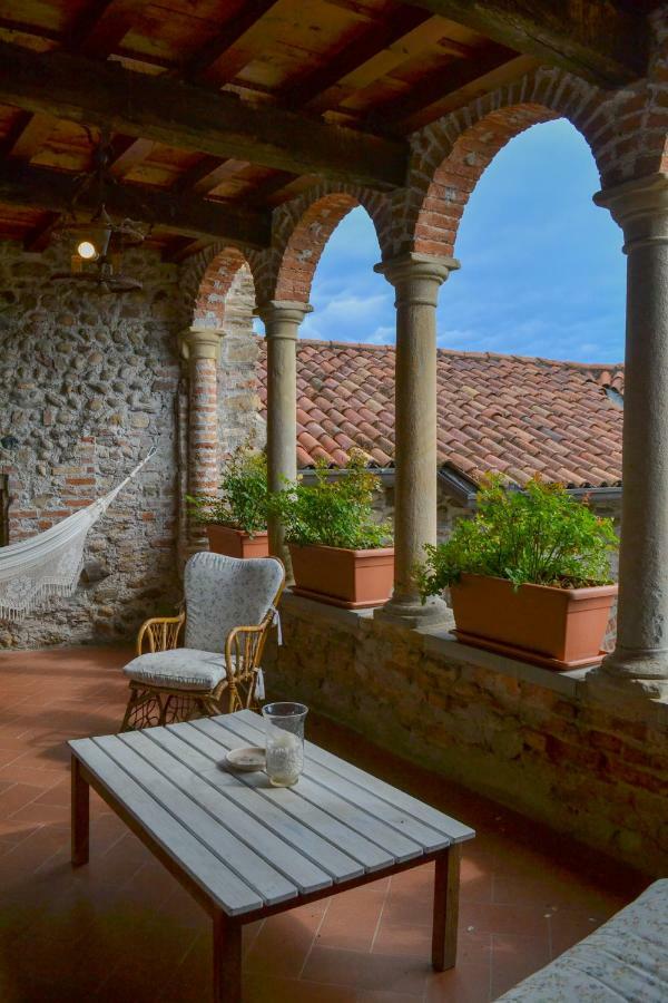 Bed and Breakfast Castello Di Cernusco Lombardone Exterior foto